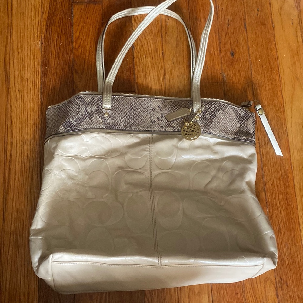 Coach Handbag Purse Cream Leather Printed Snakeskin Gold Sheen Trim/Handles